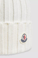 MONCLER BEANIE ECRU
